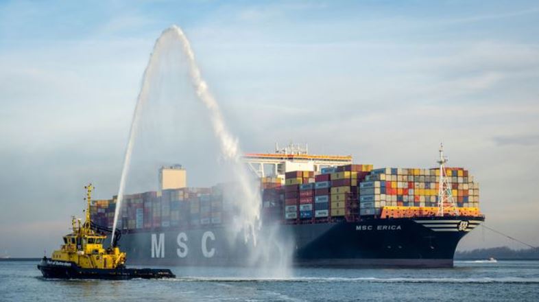 鹿特丹港转运量超过 1500 万标准箱