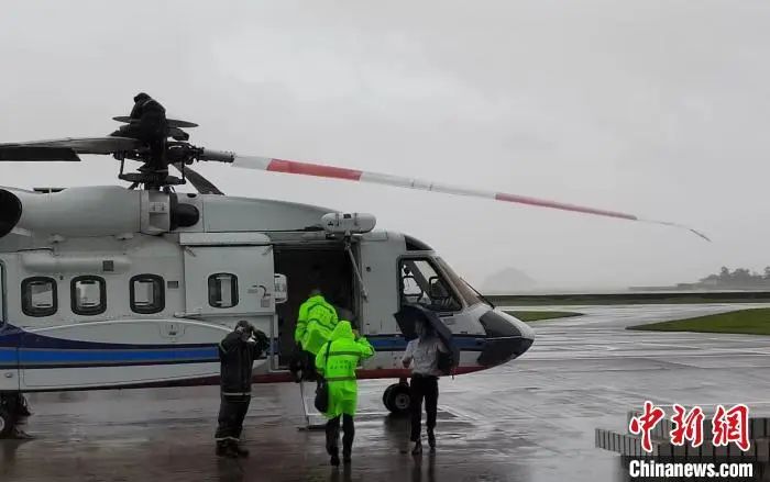 南航通航派出20架次直升机搜救“福景001”轮失联人员
